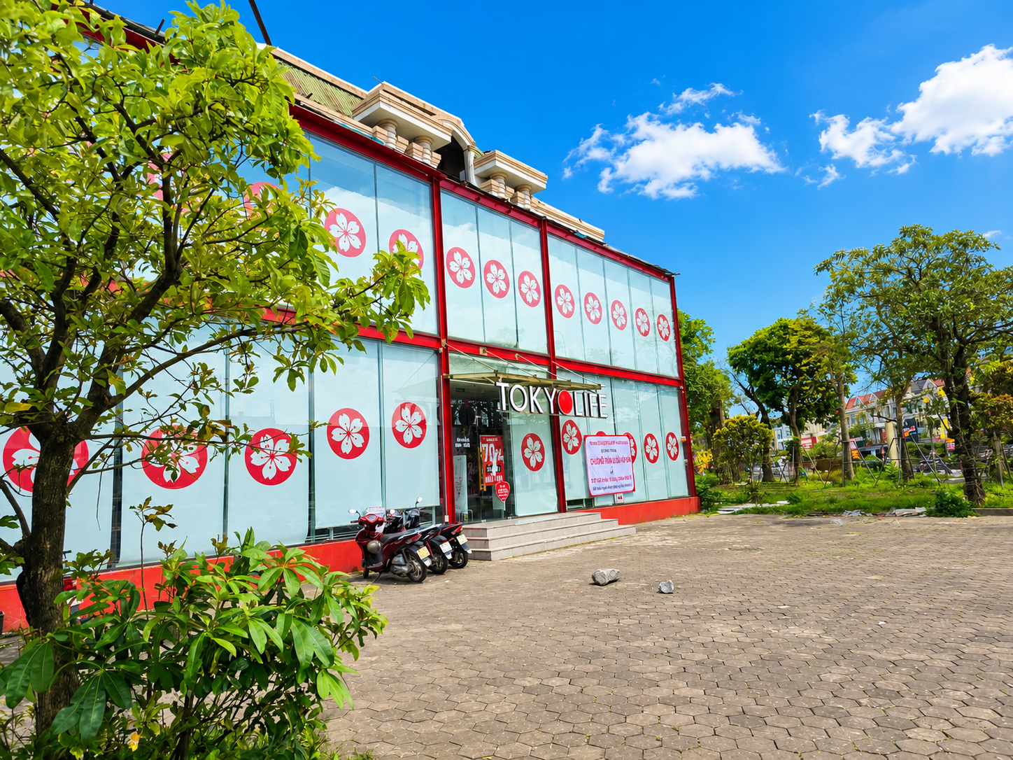 CHO THUÊ MẶT BẰNG VỊ TRÍ VÀNG – ĐỐI DIỆN VINCOM KỲ ANH
