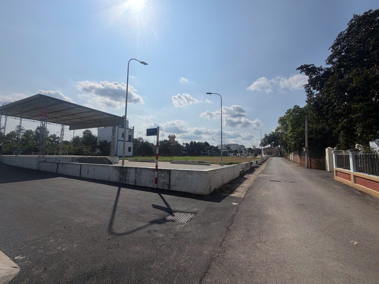 Chỉ hơn 3 tỷ sở hữu 100m,tại Đồng Trạng,full thổ cư,View Nhà Văn hóa,gần QL 21