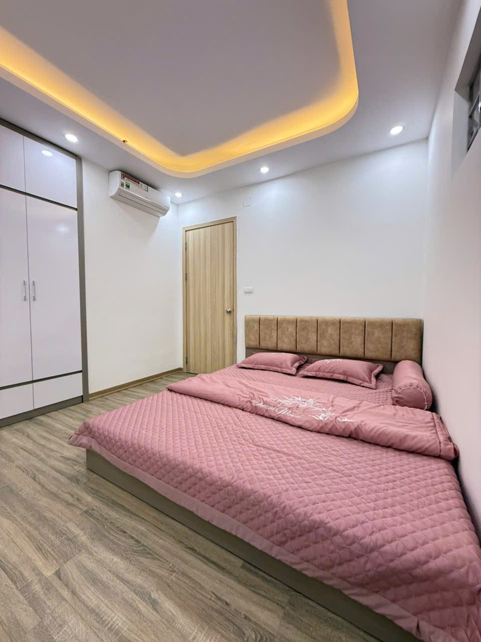 Cần bán gấp căn hộ chung cư Thanh Hà 2Pn full nội thất mới