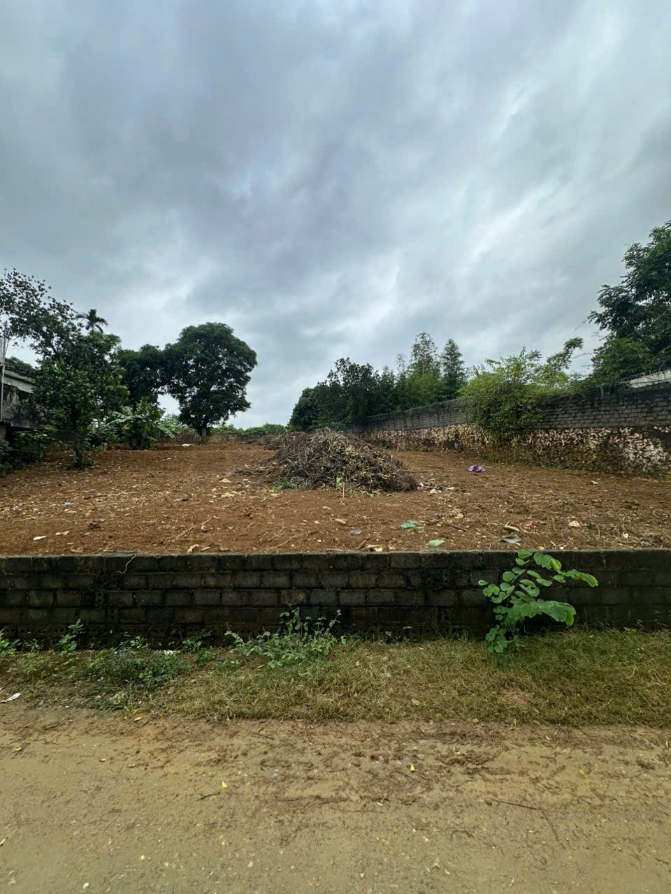 1004m - 200m thổ cư. Giá 5,x Tỷ tại Nhuận trạch, Lương Sơn, HB