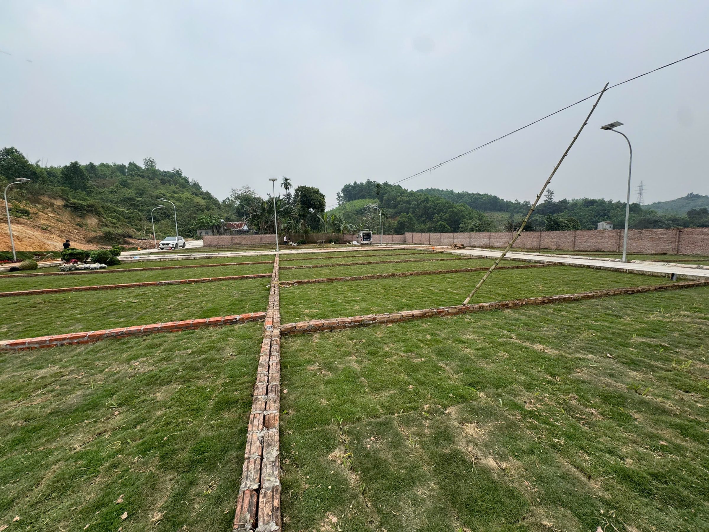 HƠN 300triệu sẵn sổ đỏ, lô đất Lương Sơn - Hòa Bình, Sát Hà Nội