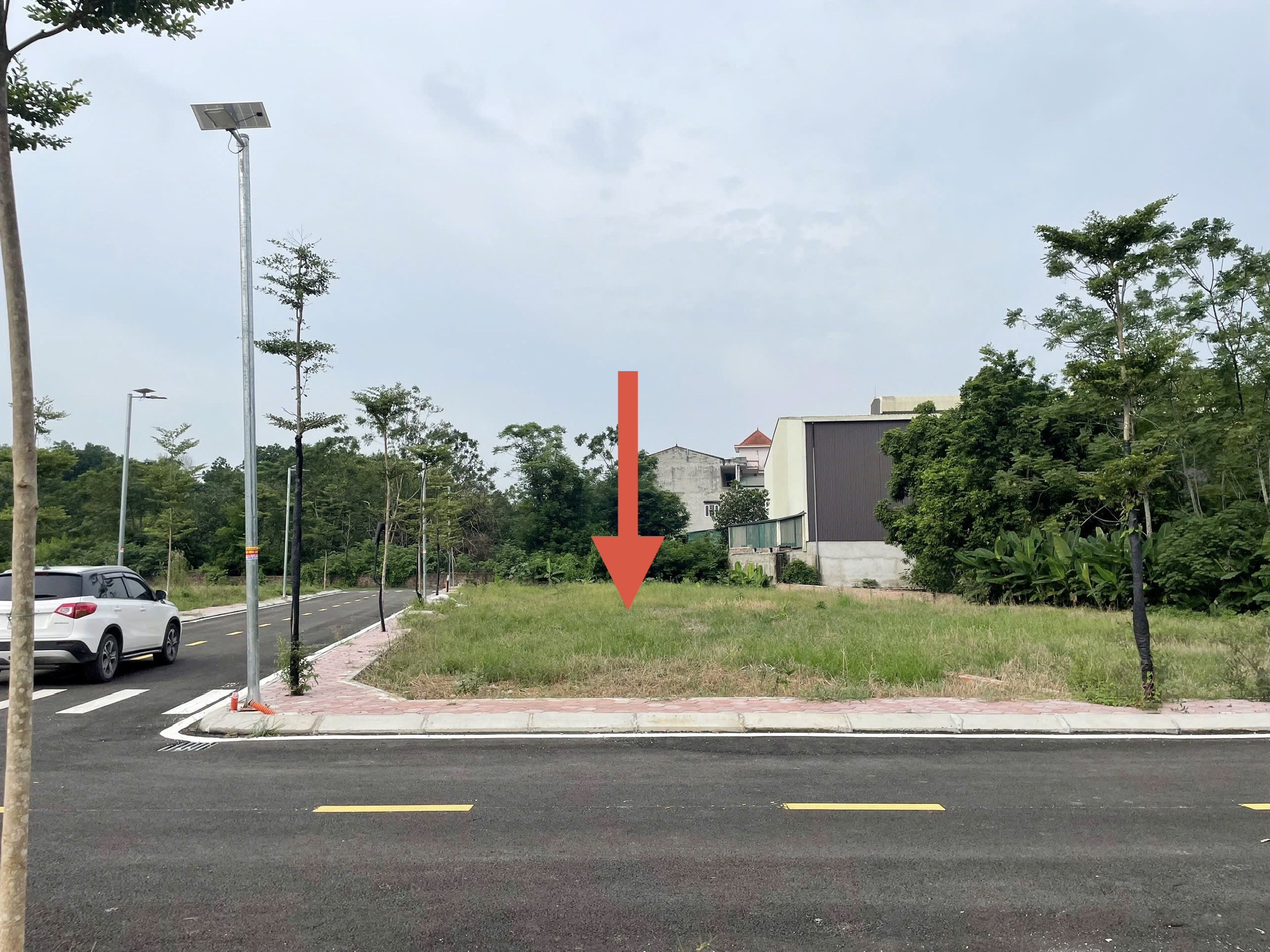100m2 Lô Đất Siêu Vip , Vị Trí  Trung Tâm Thành Phố , Đối Diện Cổng Trường Đại Học Quốc Gia , Bám Trục Chính Kinh Doanh