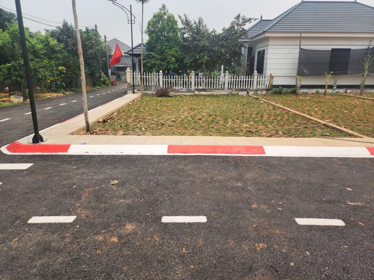 Chủ ngộp cần thanh khoản gấp, vị trí đắc địa,rẻ hơn xung quanh vài giá, dân cư đông đúc