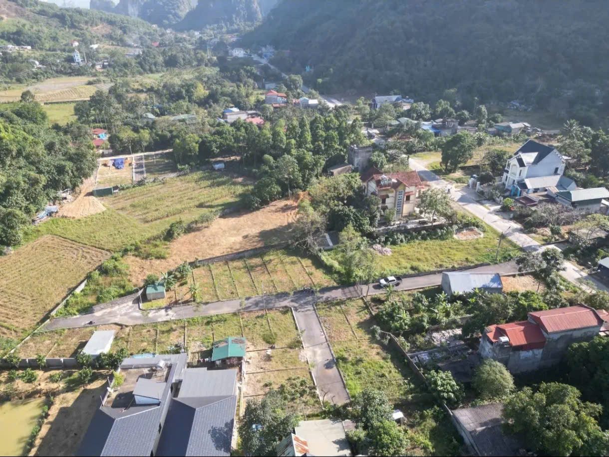 Đất ở đô thị, thị trấn Ba Hàng Đồi, Lạc Thủy, Hòa Bình (nay là xã An Nghĩa, Phú Thọ)