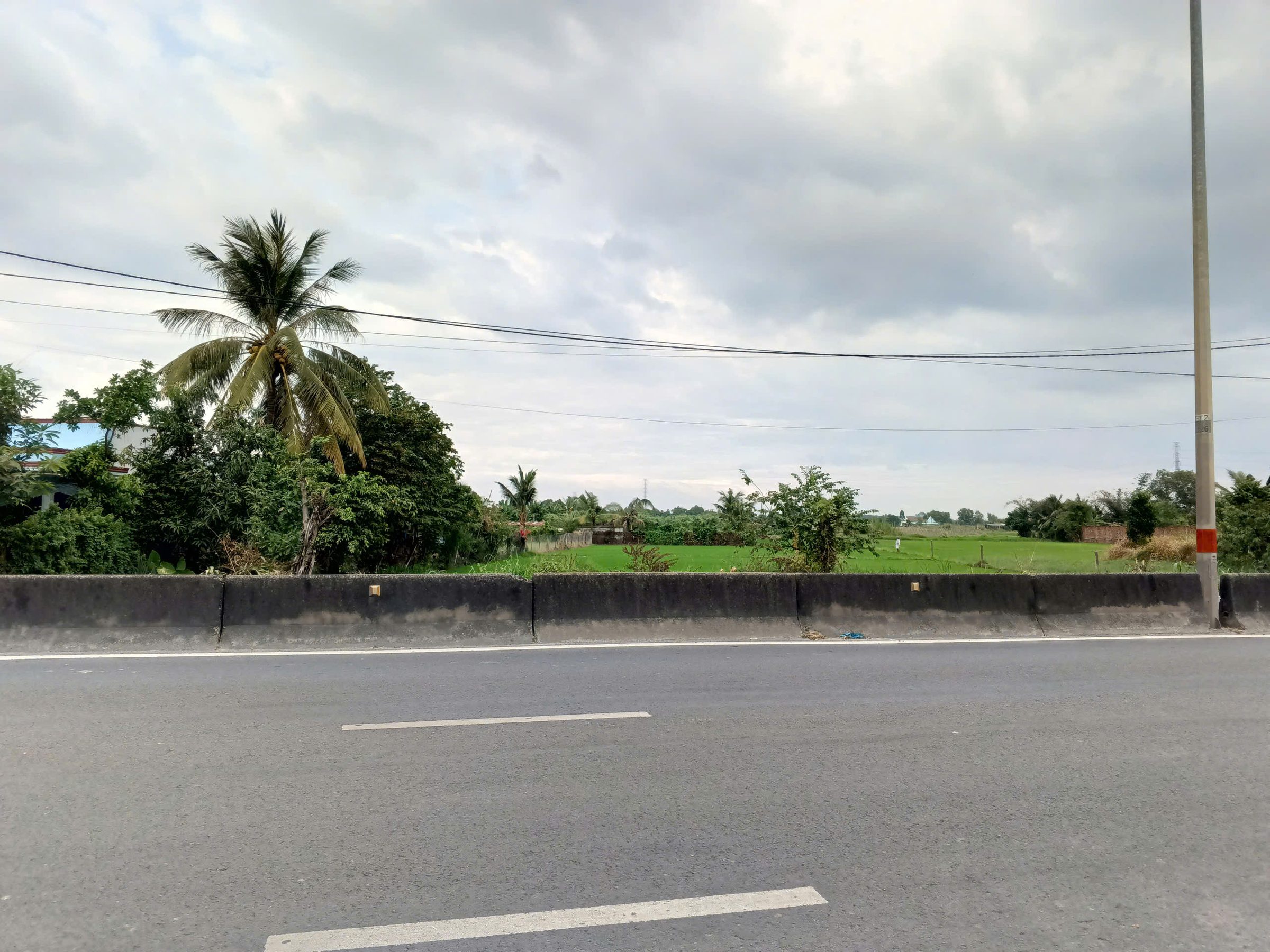 Bán đất mt quốc lộ 22, 2466m2, có 776m2 thổ cư, giá 16,5 tỷ
