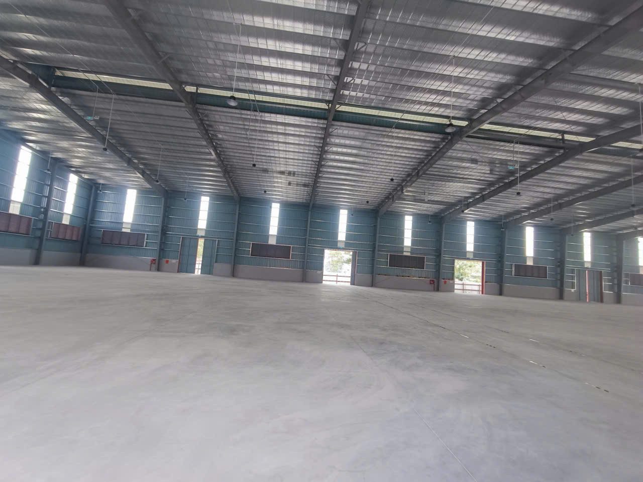 Cho thuê 700m2  kho xưởng tiêu chuẩn tại Nguyên Khê , Đông Anh , Hà Nội