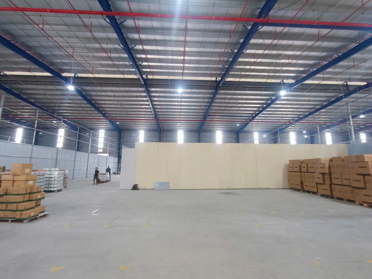 Cho thuê 2.800m2  kho xưởng tiêu chuẩn tại Nguyên Khê , Đông Anh , Hà Nội