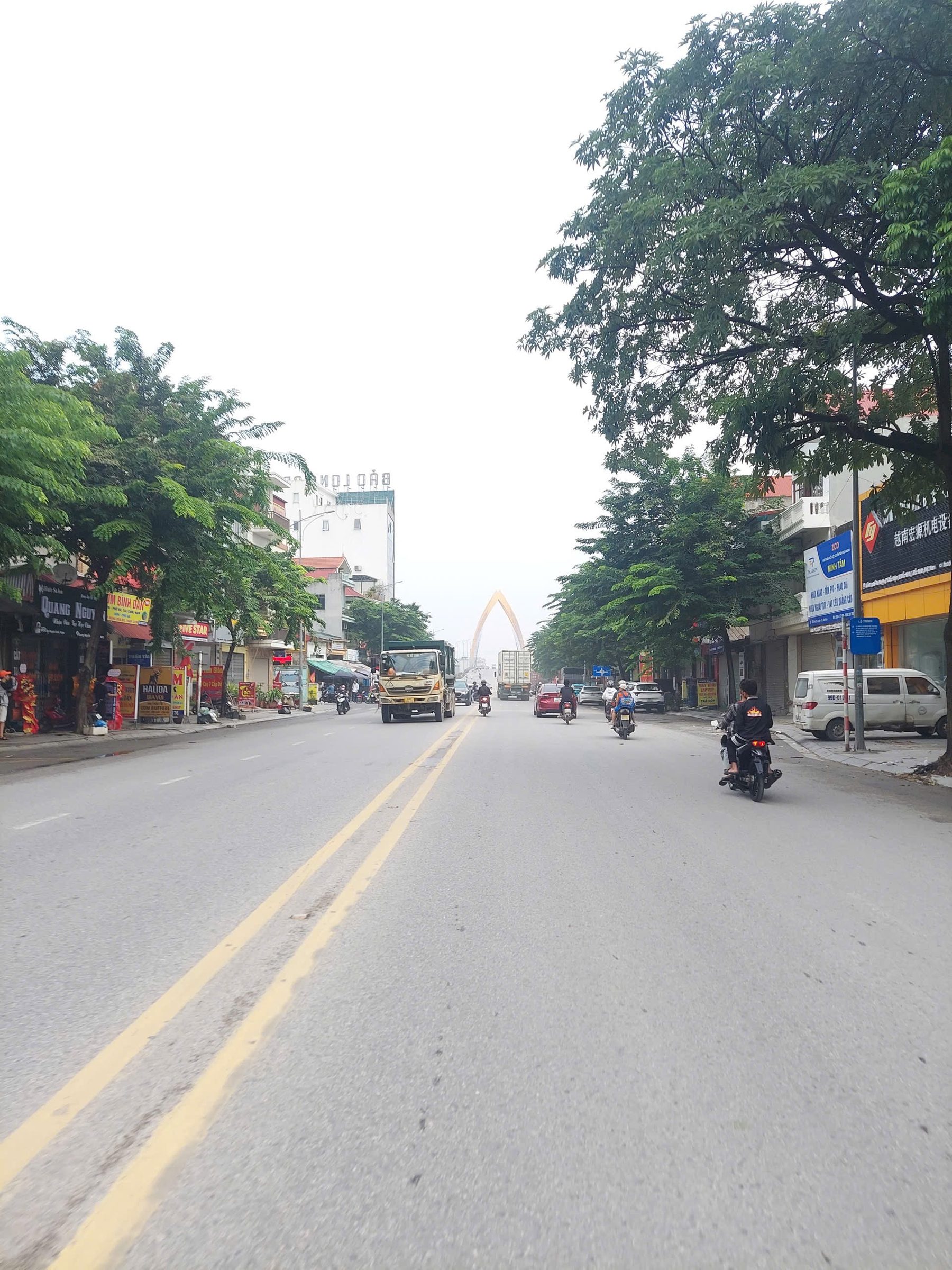 Bán 200m đất phố ba huyện khắc niệm. Mặt đường quốc lộ 38. Trung tâm cụm công nghiệp khắc niệm. Phường hạp lĩnh bắc ninh