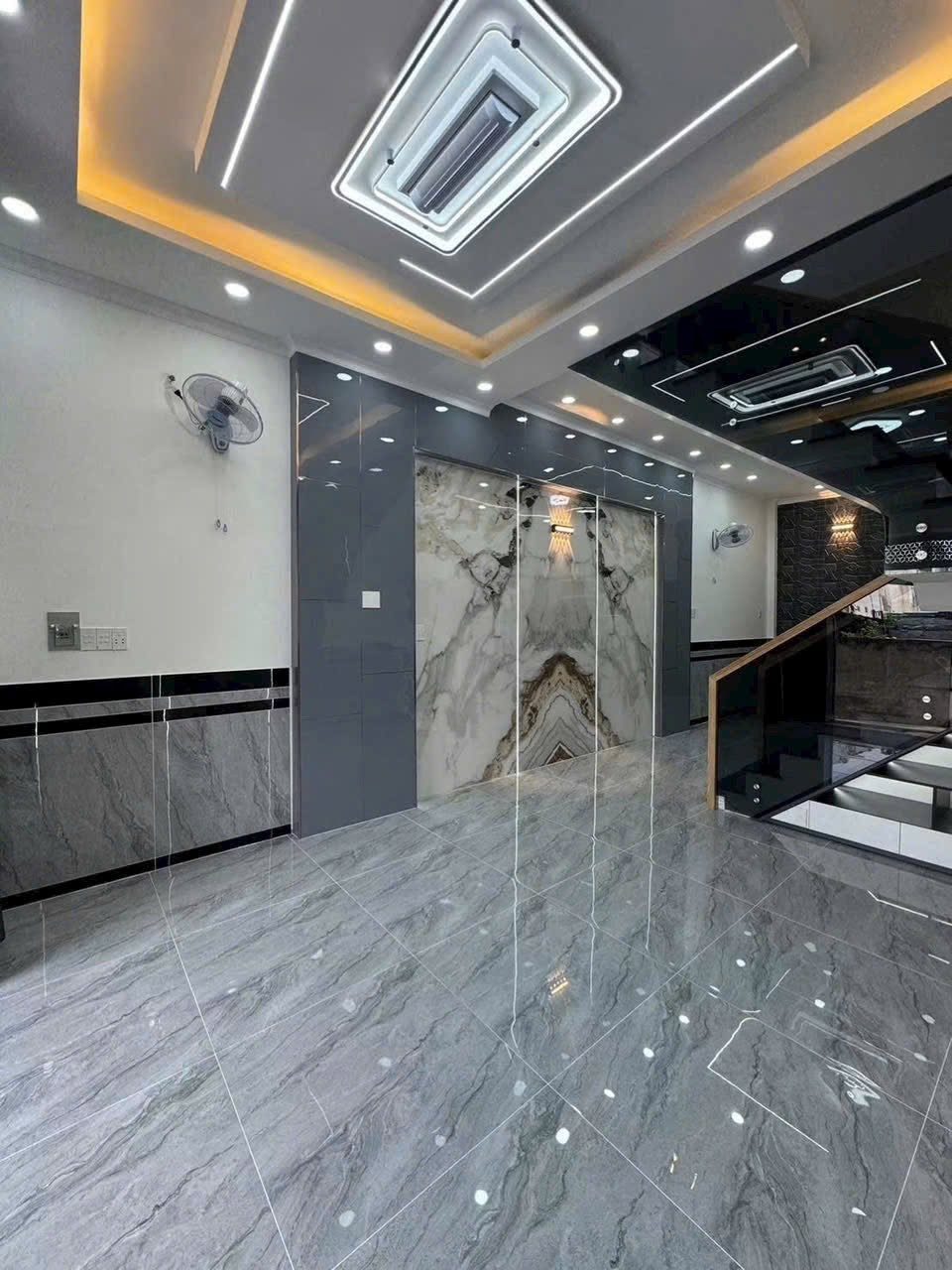 Nhà mới sổ hồng riêng gần chợ Bình Chánh chỉ 800 triệu nhận nhà ở ngay!
Gần Chợ Bình Chánh, KCN Cầu Tràm.