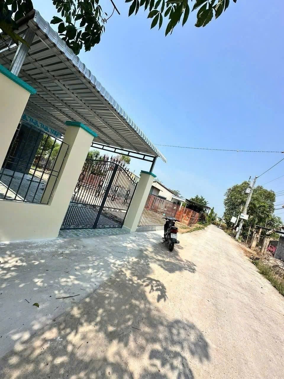 Không gian xanh - về nghỉ dưỡng 1TỶ590/ 1000m2 có nhà cấp 4 và vườn cây ăn trái