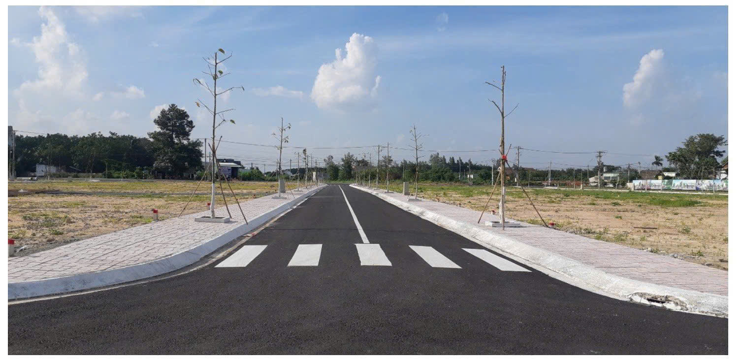 Đất nền S hơn 100m2 chỉ hơn 1TỶ1 xíu. Lộ giới tới 60m, cách sân bay Long Thành 5-10p. Gần ngay khu công nghiệp và khu du lịch lớn. Chốt cọc nhận ngay vàng 9999!!!