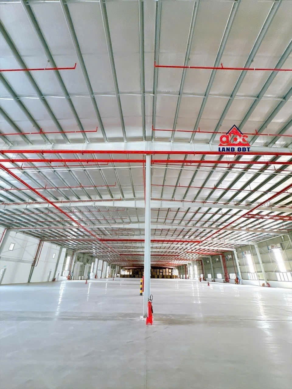 Cho thuê xưởng SX 4800m2 mới. Chỉ 4$/m2. Tổng Diện Tích 9600m2. KCN Long Thành Đồng Nai.