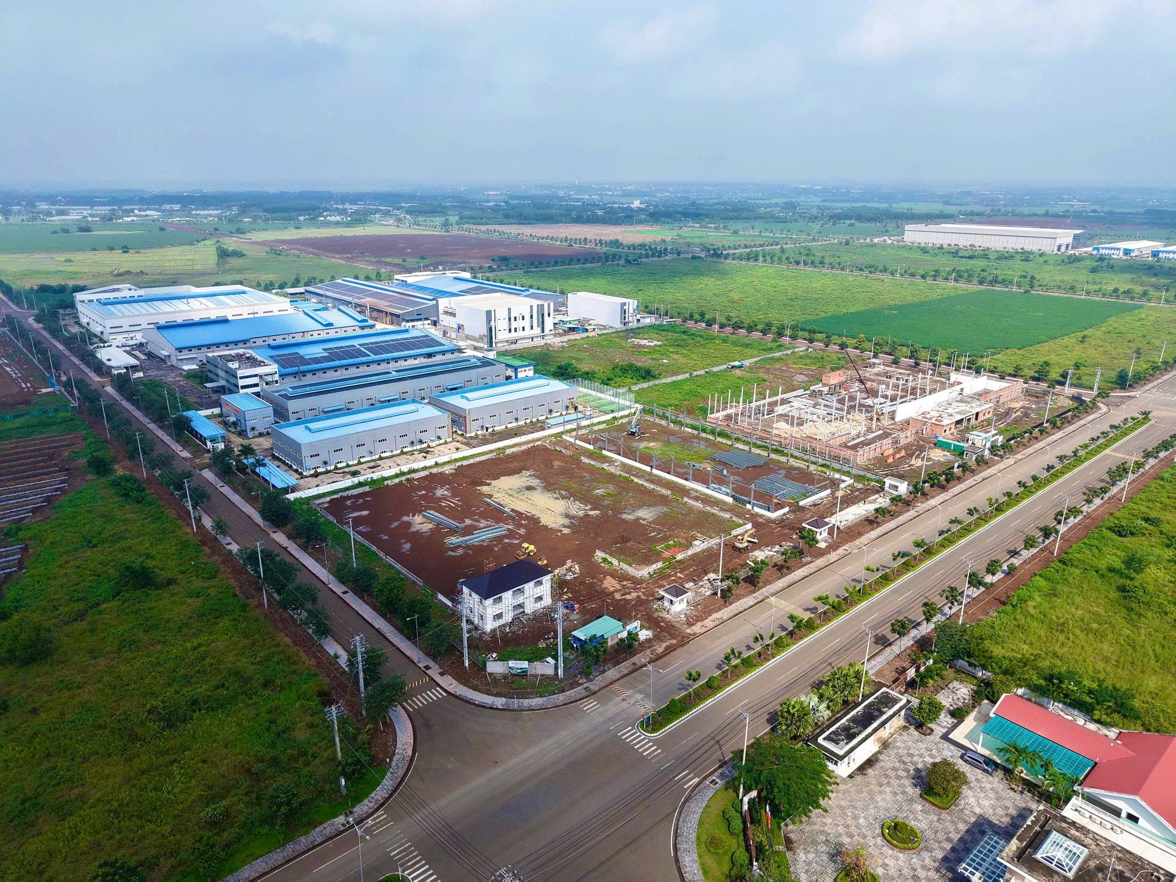Bán đất xây dựng xưởng 10.000m2 KCN Phú Mỹ 3, Tp Phú Mỹ, BRVT