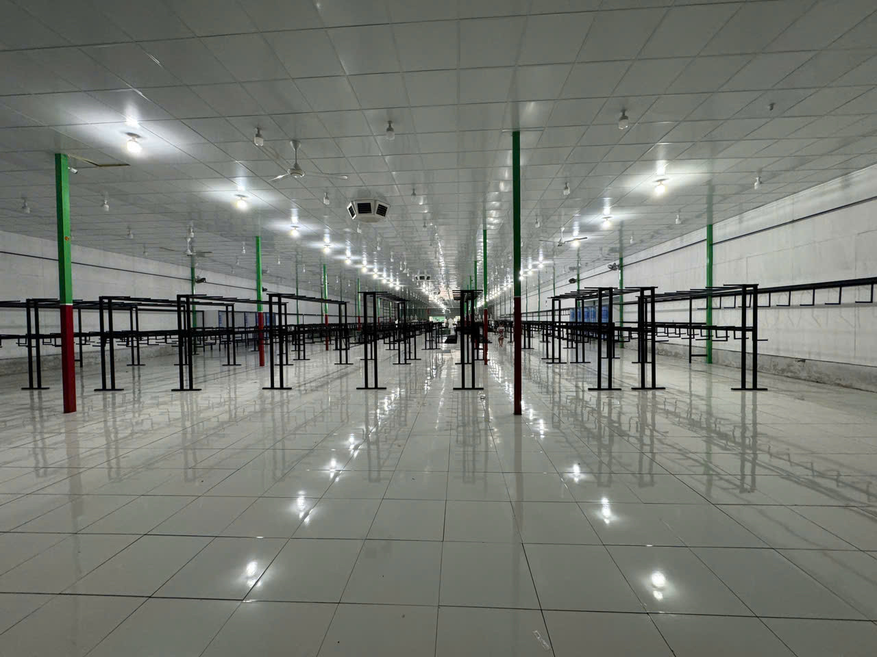 Cho thuê kho 3000m2 mới xây mặt tiền QL57B,Châu Thành,Bến Tre
