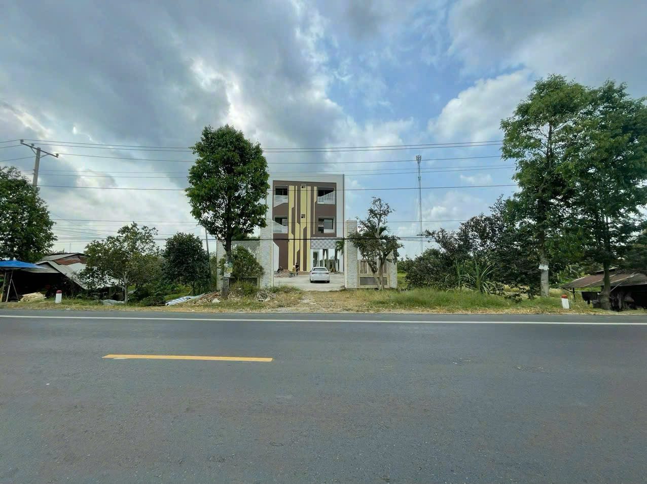 Bán đất 6587m² có sẵn 600m² thổ cư ngang 13m giá 22 tỷ tại Đường Quốc Lộ 61C Xã Nhơn Ái
