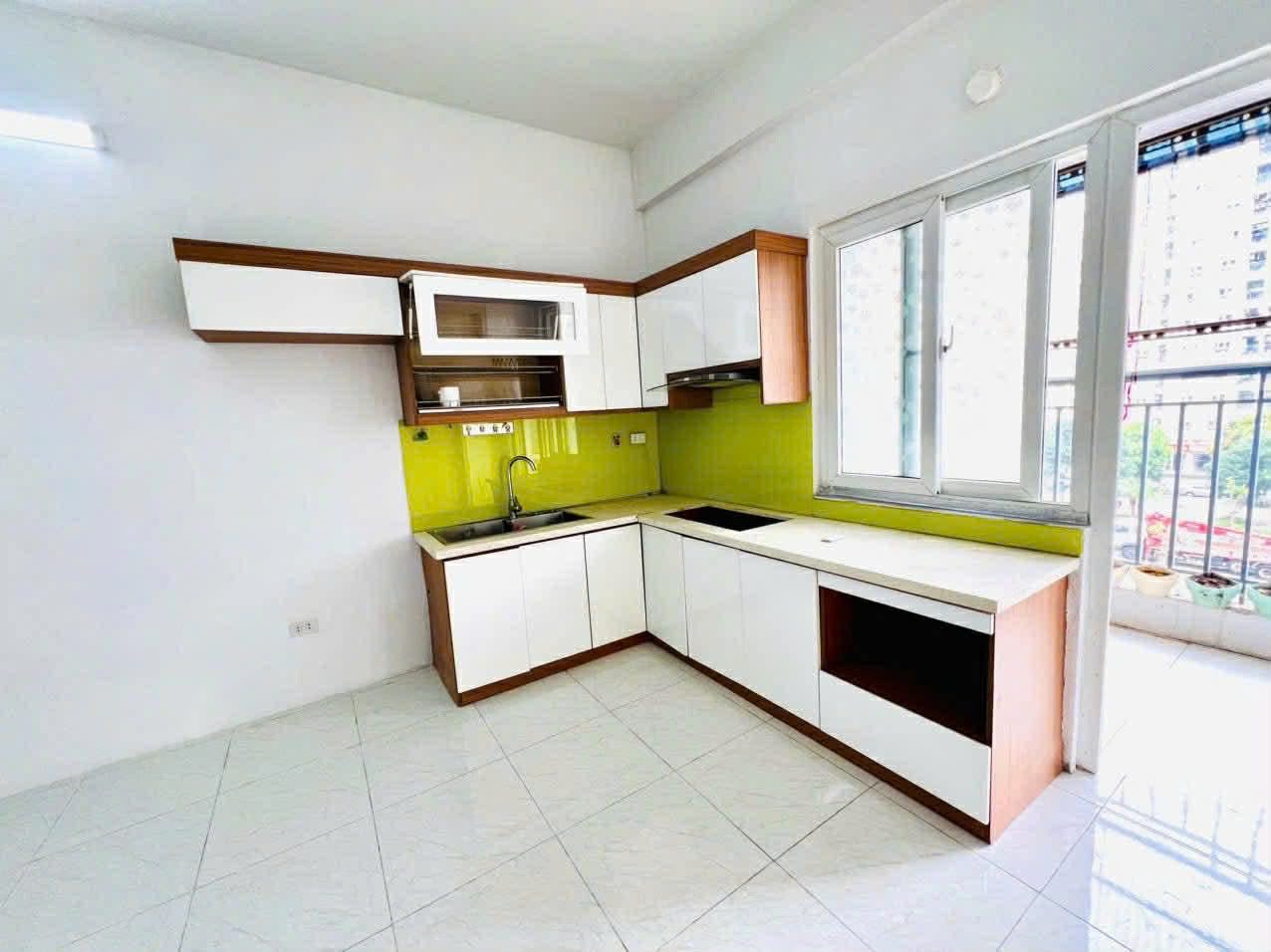 Chủ nhà cần tiền bán gấp căn hộ 2 ngủ 2wc chung cư Thanh Hà