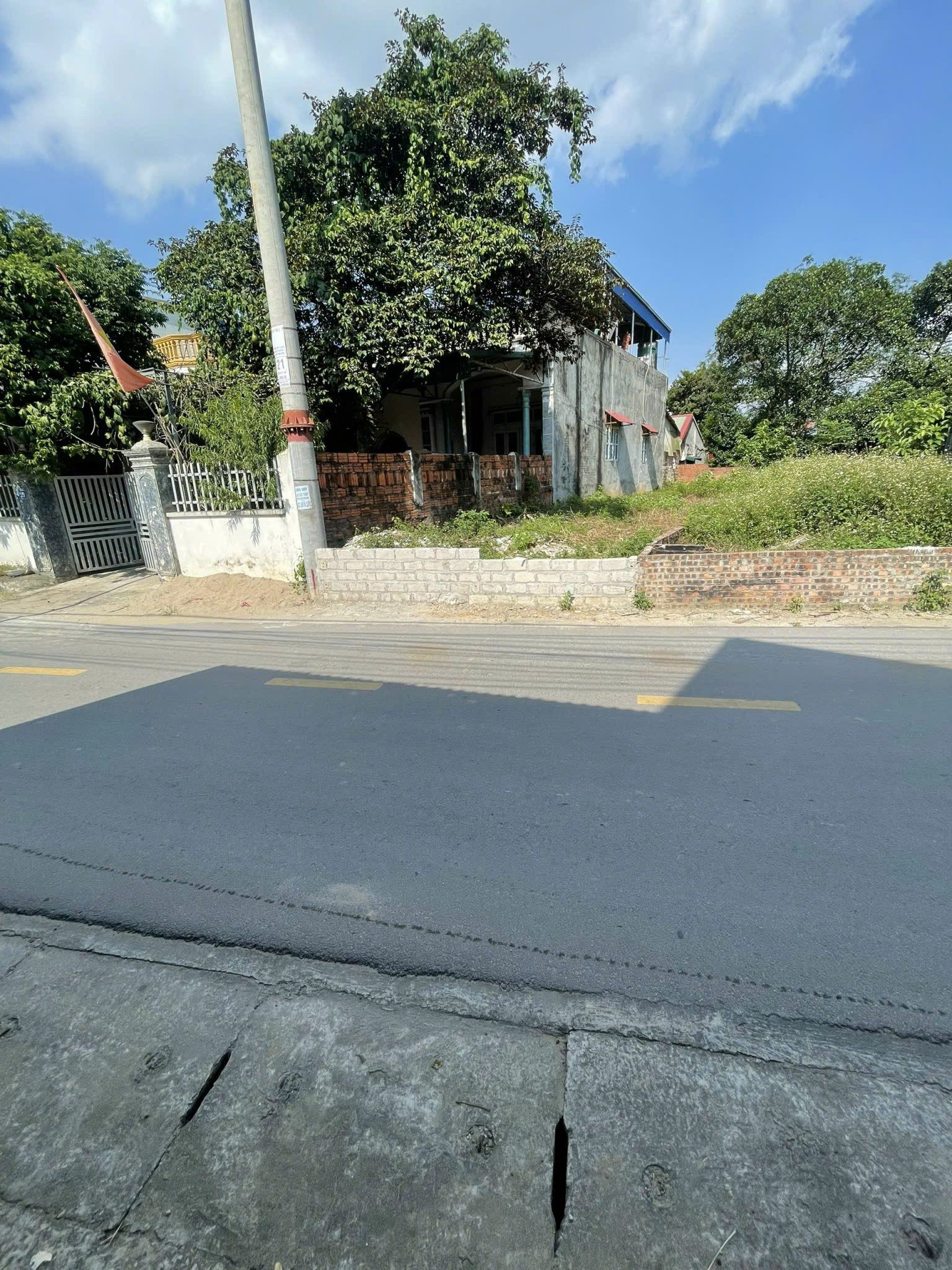 CẦN BÁN MẢNH ĐẤT Ở CHƯƠNG MỸ- HÀ NỘI CÁCH BẾN XE YÊN NGHĨA 15 DI CHUYỂN