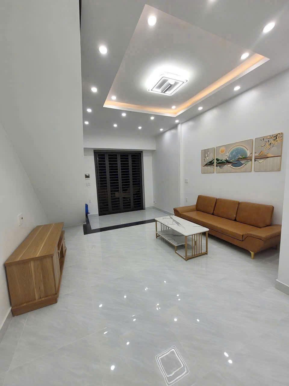 MrsTâm Bán nhà Quỳnh Cư, Hùng Vương, Hồng Bàng – 40m2, 2 tầng, nhà mới đẹp, giá chỉ 2,1 tỷ
