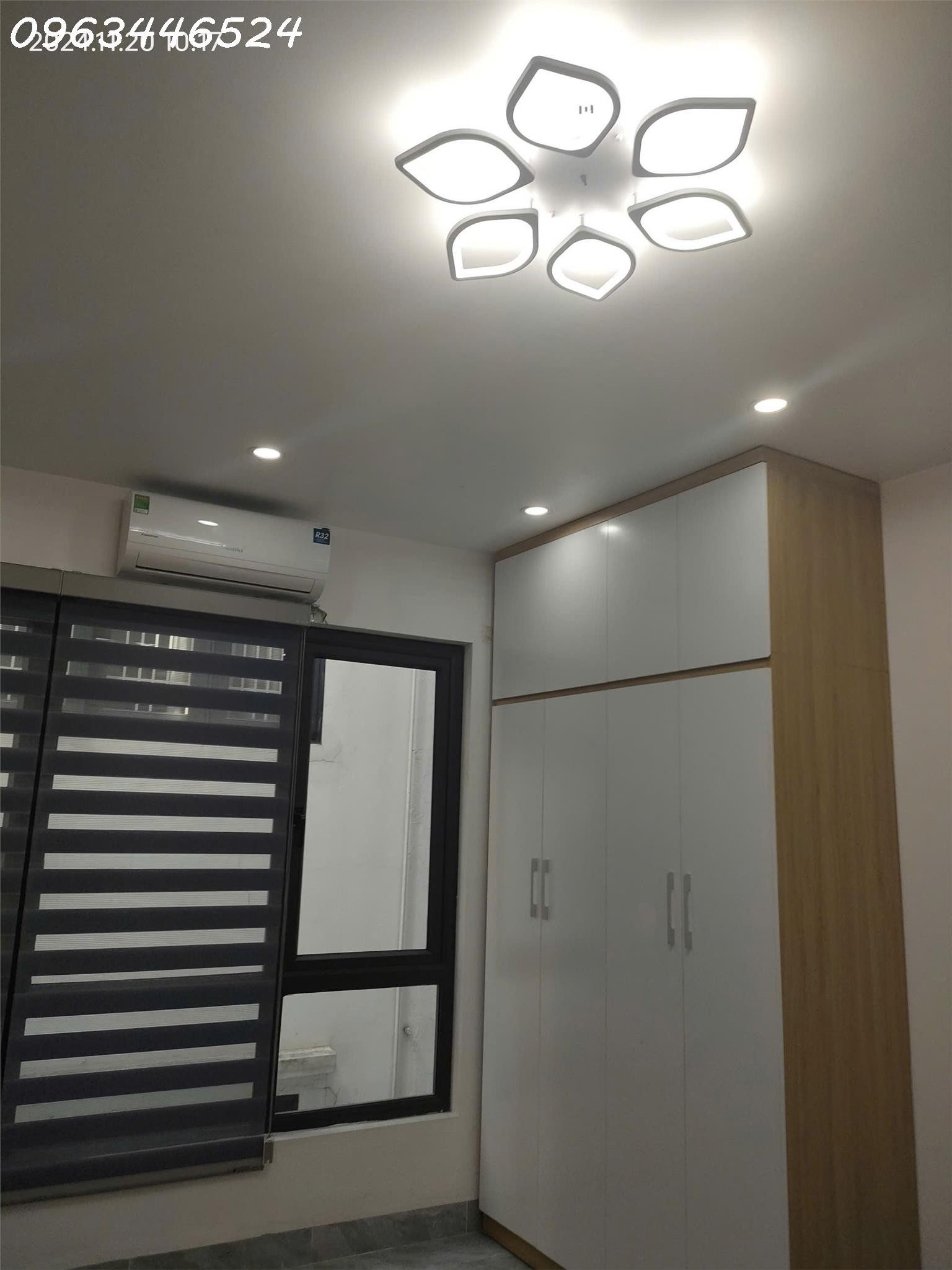Bán gấp giá rẻ ô tô kinh doanh Ngõ Quỳnh 32m, 4 tầng, mặt tiền 4m, 8.5 tỷ Hai Bà Trưng.
