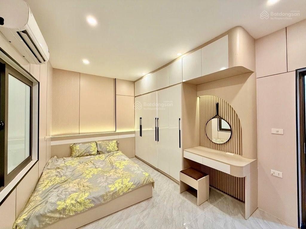 Bán nhà 90m² có sẵn 35m² thổ cư ngang 4m tại Đường Quỳnh Mai Phường Bạch Mai