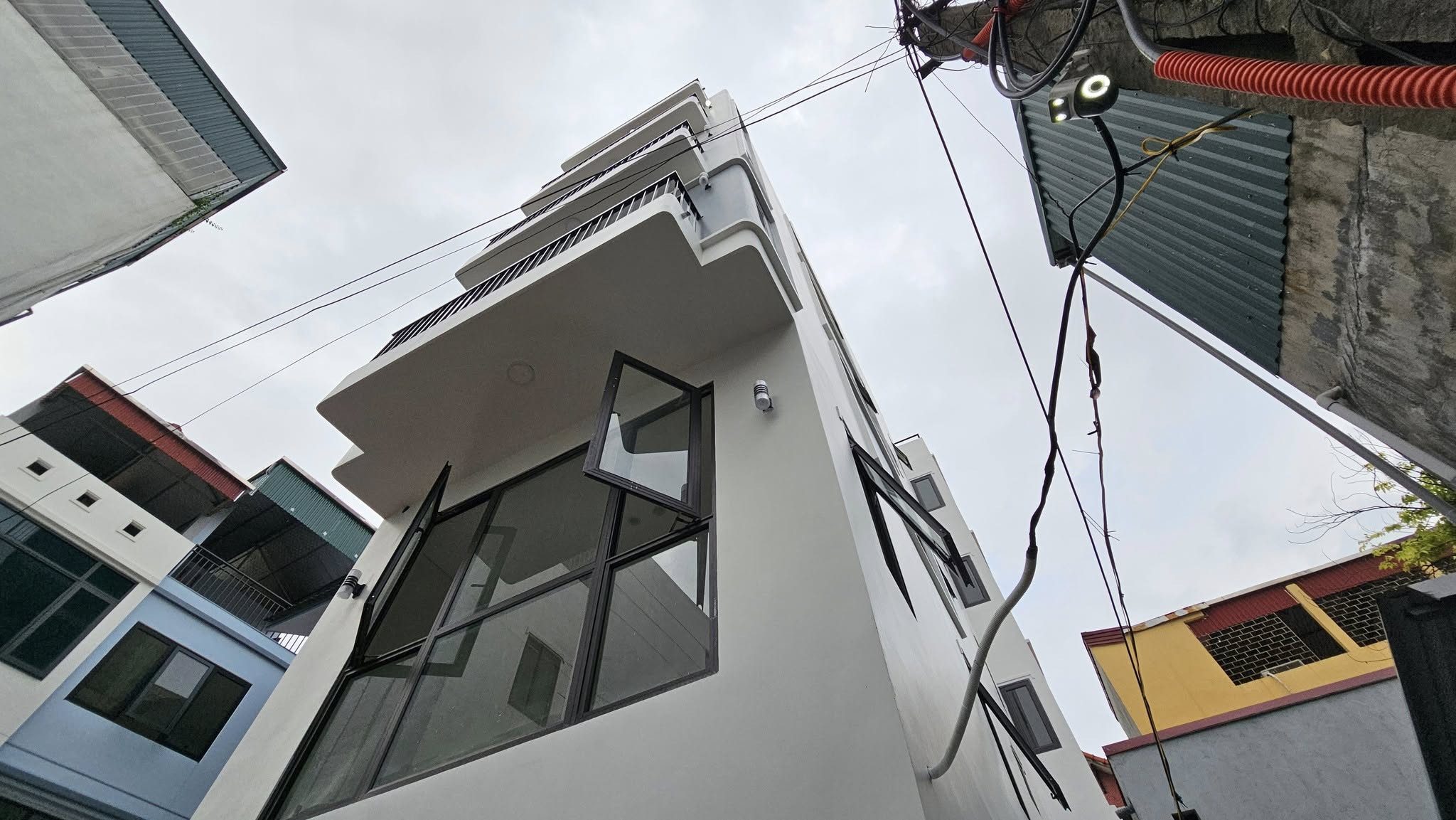 BÁN NHÀ PHỐ SÀI ĐỒNG, LONG BIÊN, 6T, 42M2, GIÁ 8,3 TỶ GẦN Ô TÔ (THƯƠNG LƯỢNG)