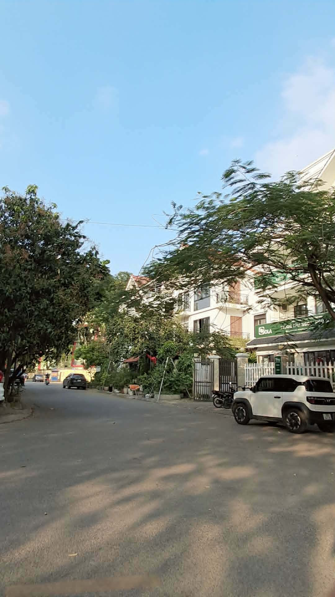 CHỦ NGỘP CẮT LỖ 5.5 TỶ, BÁN ĐẤT KĐT SÀI ĐỒNG, LONG BIÊN 175M2- MT 8.5M- 41 TỶ
