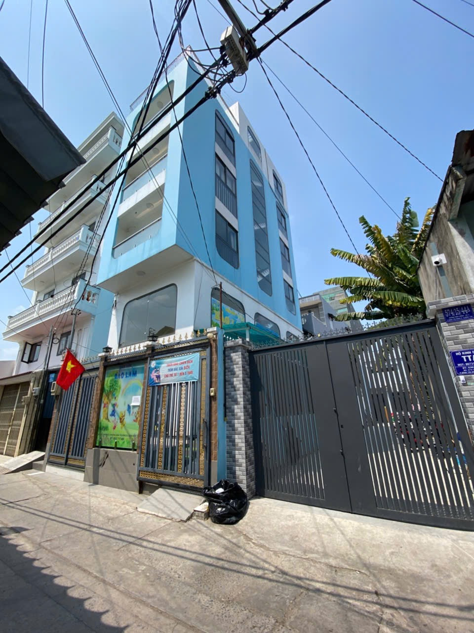 Nhà Bán gấp trước tết, 225m2, giá 15tỷ, hẻm bê tông xe hơi 6m.