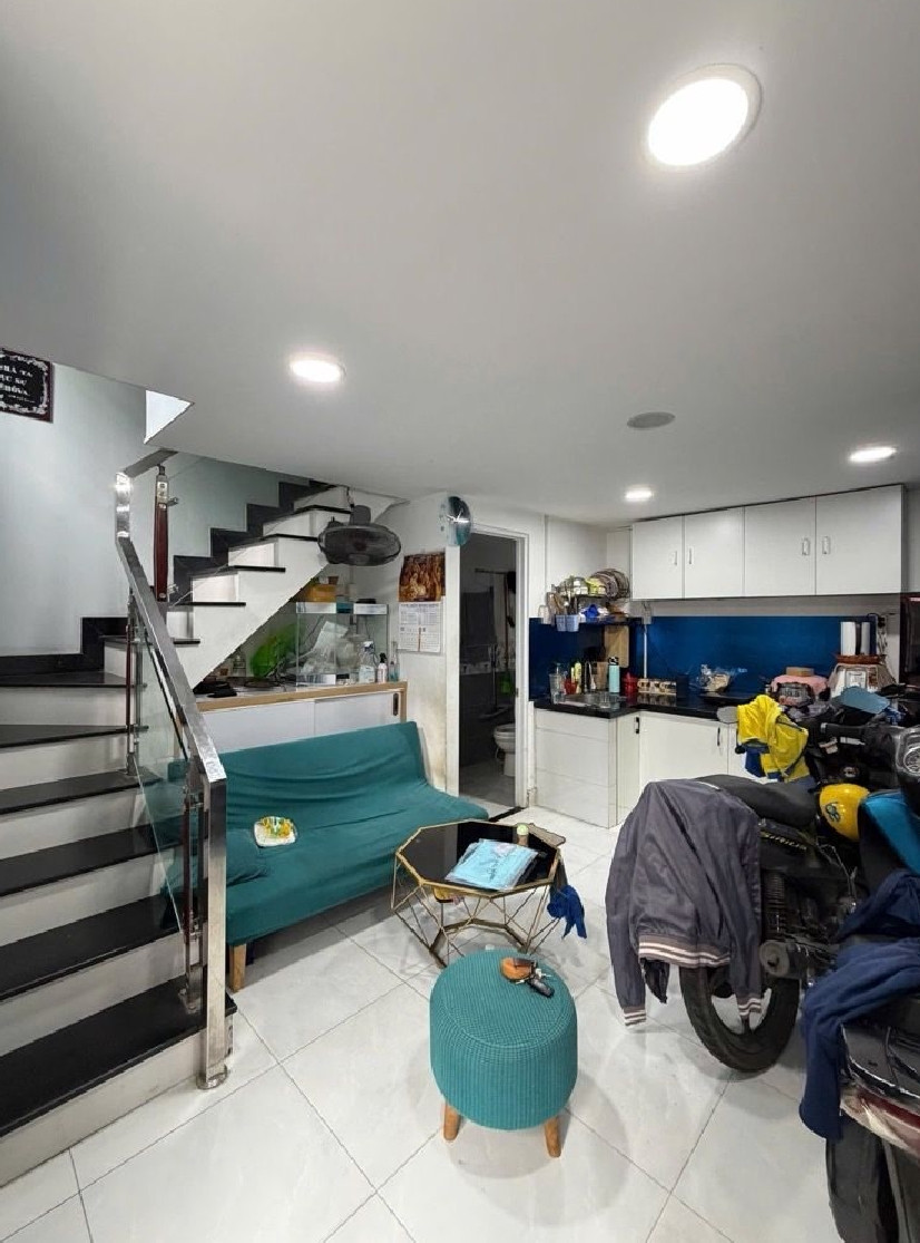 CĂN GÓC 3 TẦNG – NGAY NGÃ TƯ 4 XÃ – 20M² – HẺM Ô TÔ – CHỈ NHỈNH 2 TỶ