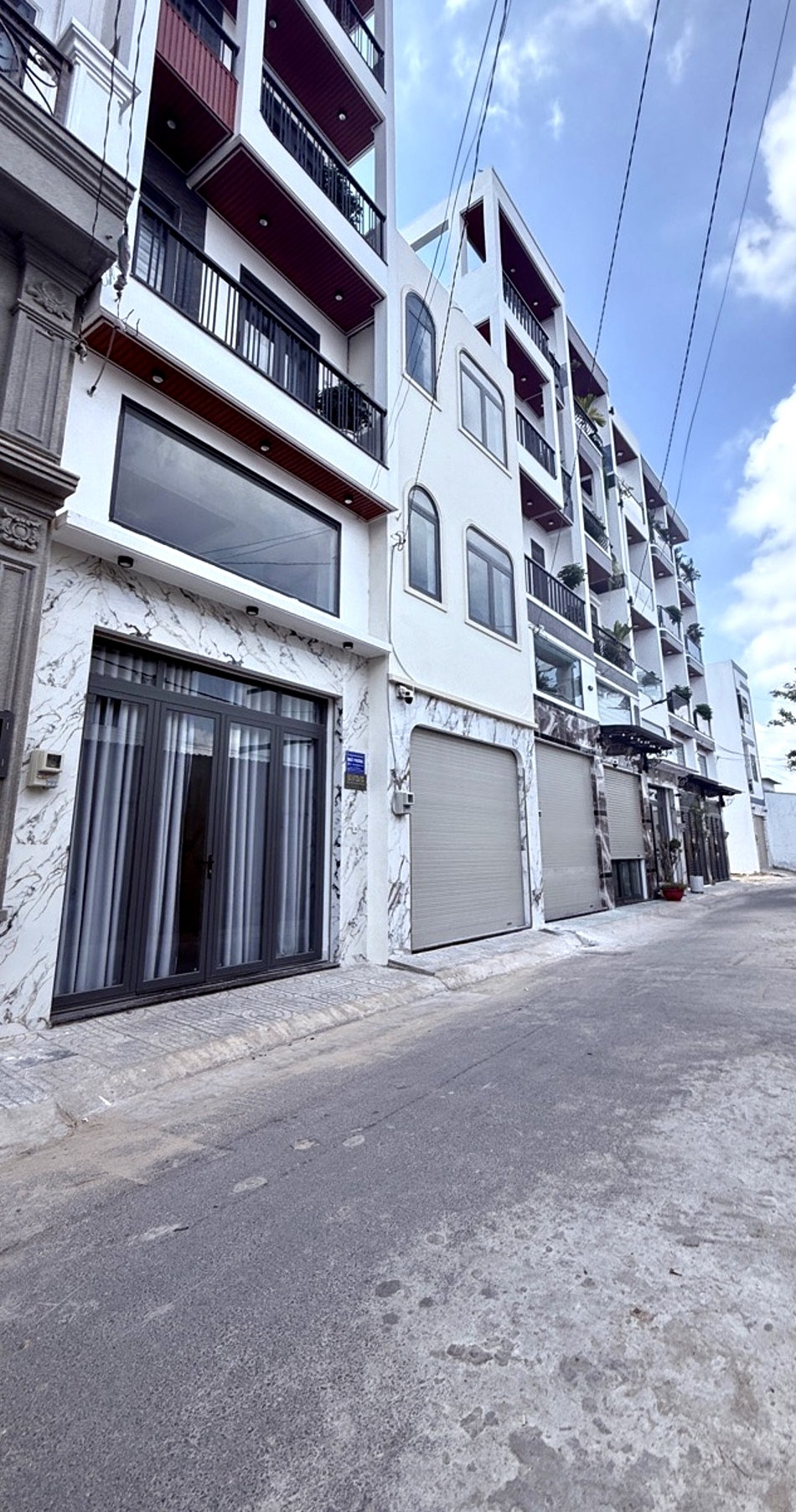 🏚️ 🏚️🏚️Nhà đẹp khu cao tầng VIP - 4*18,3 - 5 Tầng chỉ 6.99 tỏi