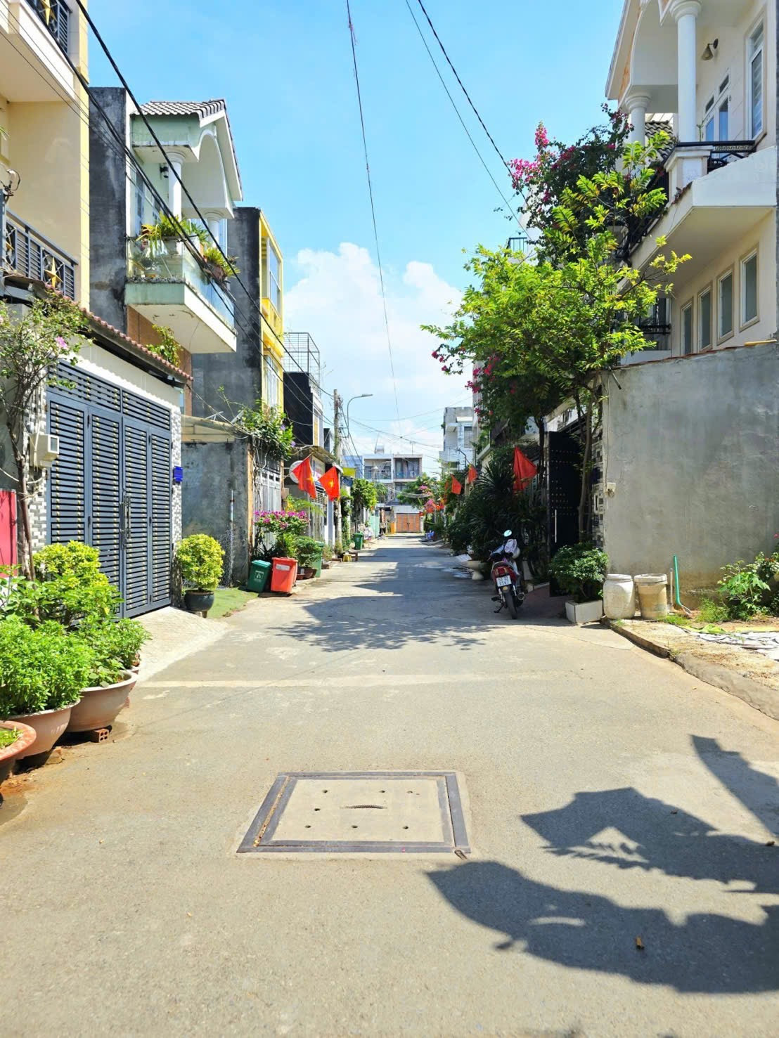 🚗 BÁN NHÀ 3 TẦNG - 120M2(5*24), HOÀN CÔNG - 5PN, CÓ P. NGỦ TRỆT - KHÔNG QH - NHÀ MỚI - HẺM XE HƠI - GẦN LÀNG ĐHQG. P LINH XUÂN.(10)
