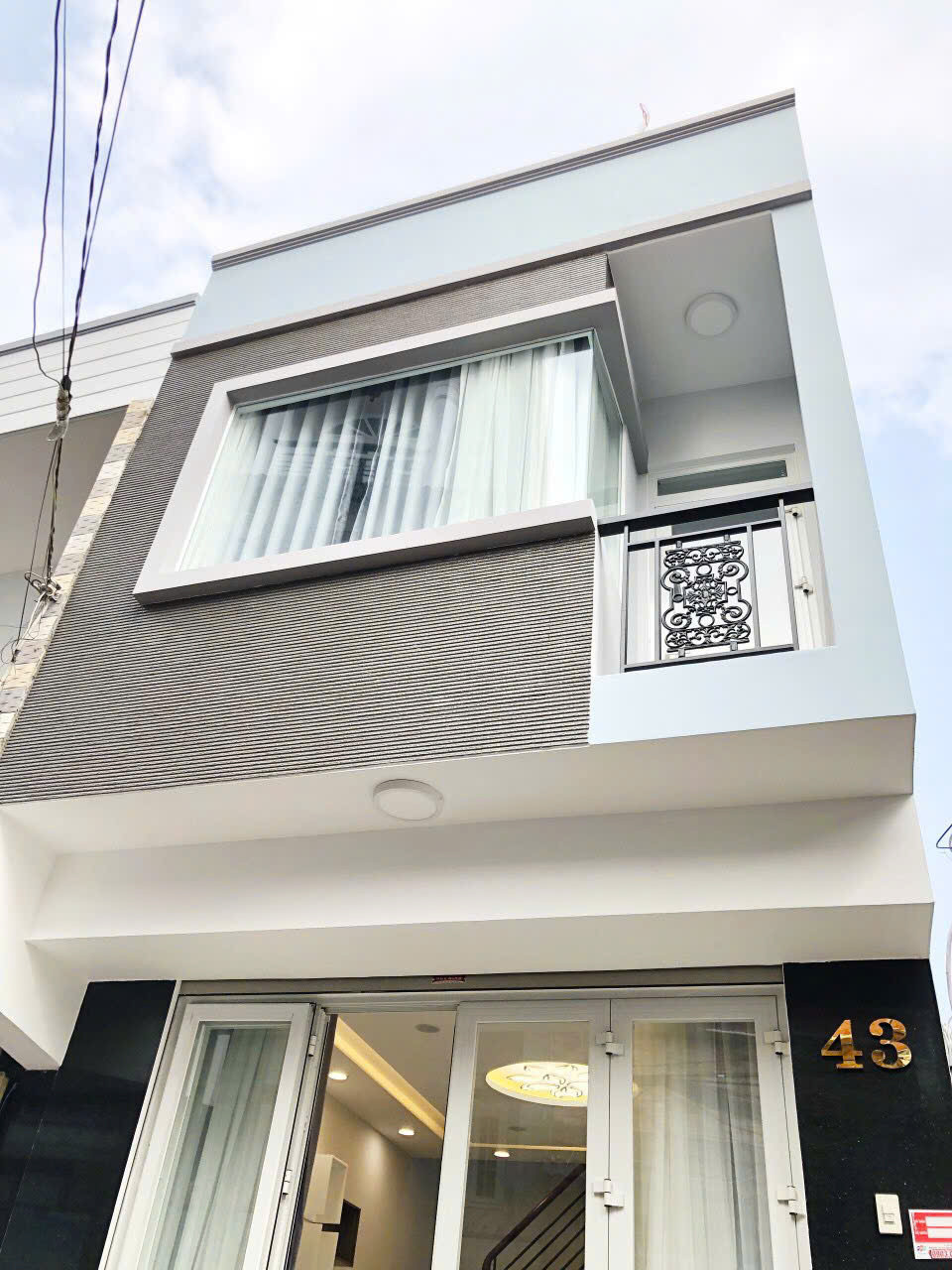 Bán nhà góc 2 mặt tiền hẻm xe hơi quận 7. 4x10m 1 lầu 2 pn Giá đầu tư 7,2 tỷ