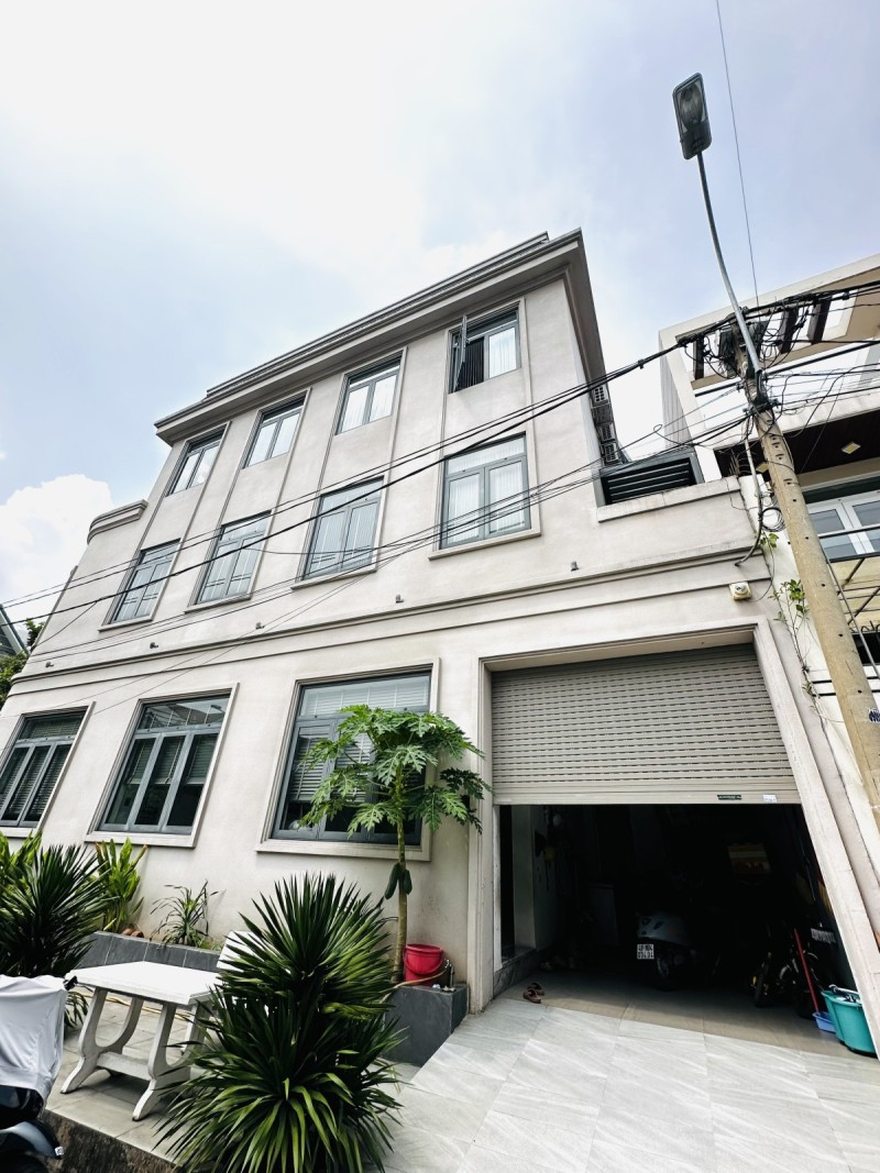 🌹 KẾ BÊN GIGAMALL – NHÀ PHỐ CHÂU ÂU – LÔ GÓC 2 MẶT TIỀN SIÊU THOÁNG – KHU VIP HIẾM NHÀ BÁN — 115M2 — NGANG 7 — CHỈ 29TỶ
