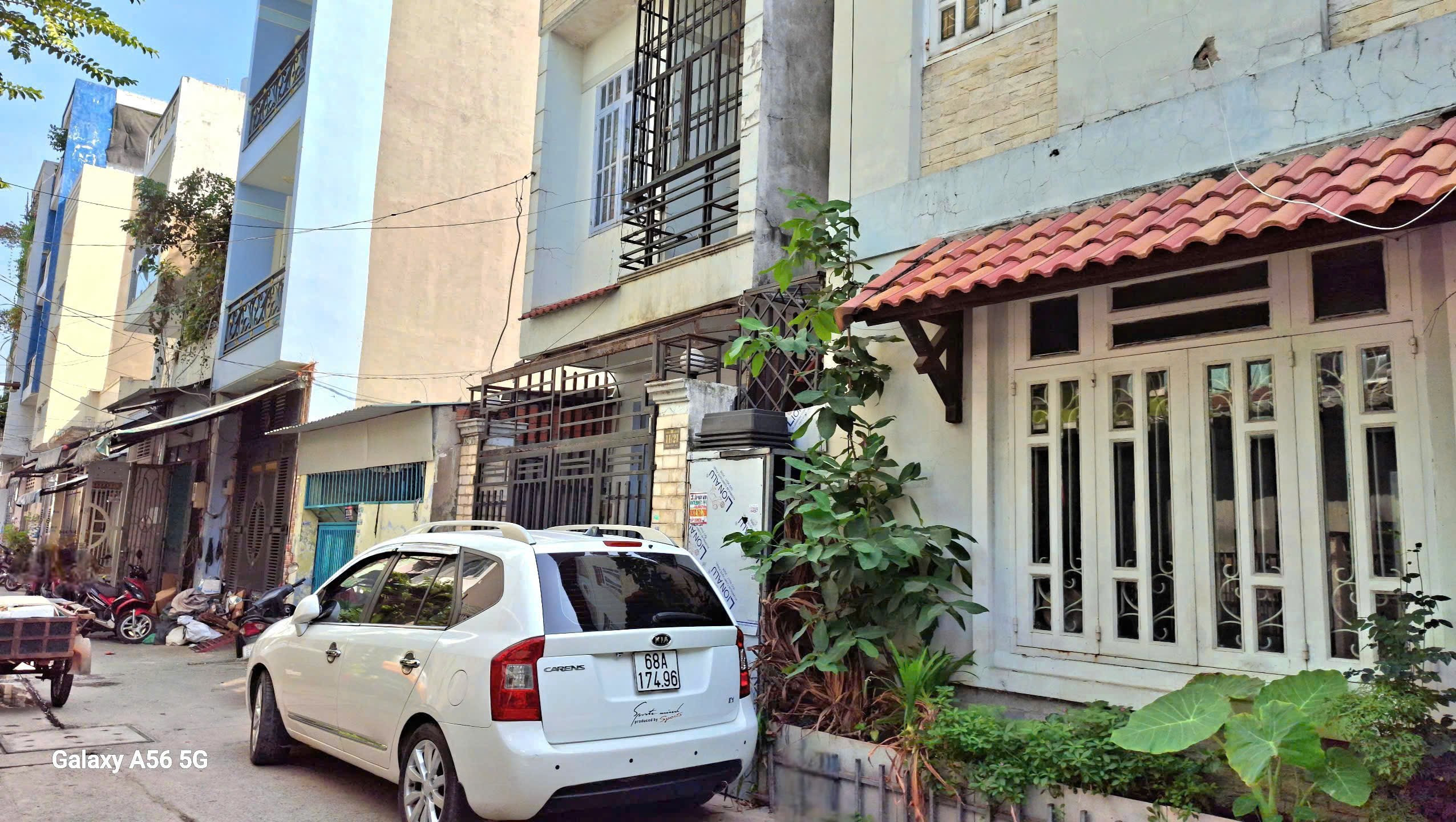 Chỉ hơn 4ty, có nhà mới, đẹp tại Bình Hưng Hòa. Dt 40m2, hẻm xe hơi Shr hoàn công đủ