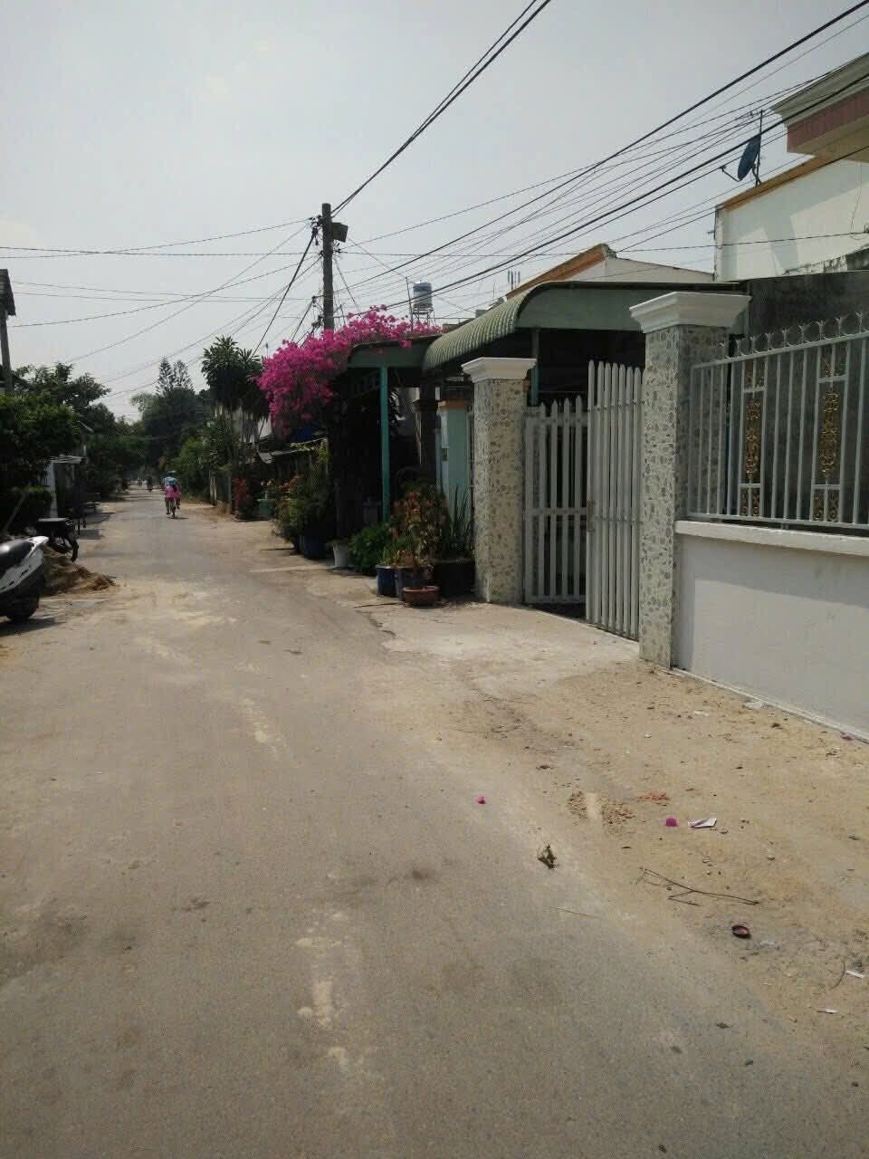Hàng đẹp.
Bán nhà mặt tiền đường số 17 ngay Chợ Việt Kiều xã Tân Thông Hội Củ Chi TPHCM, DT: 10x19m.