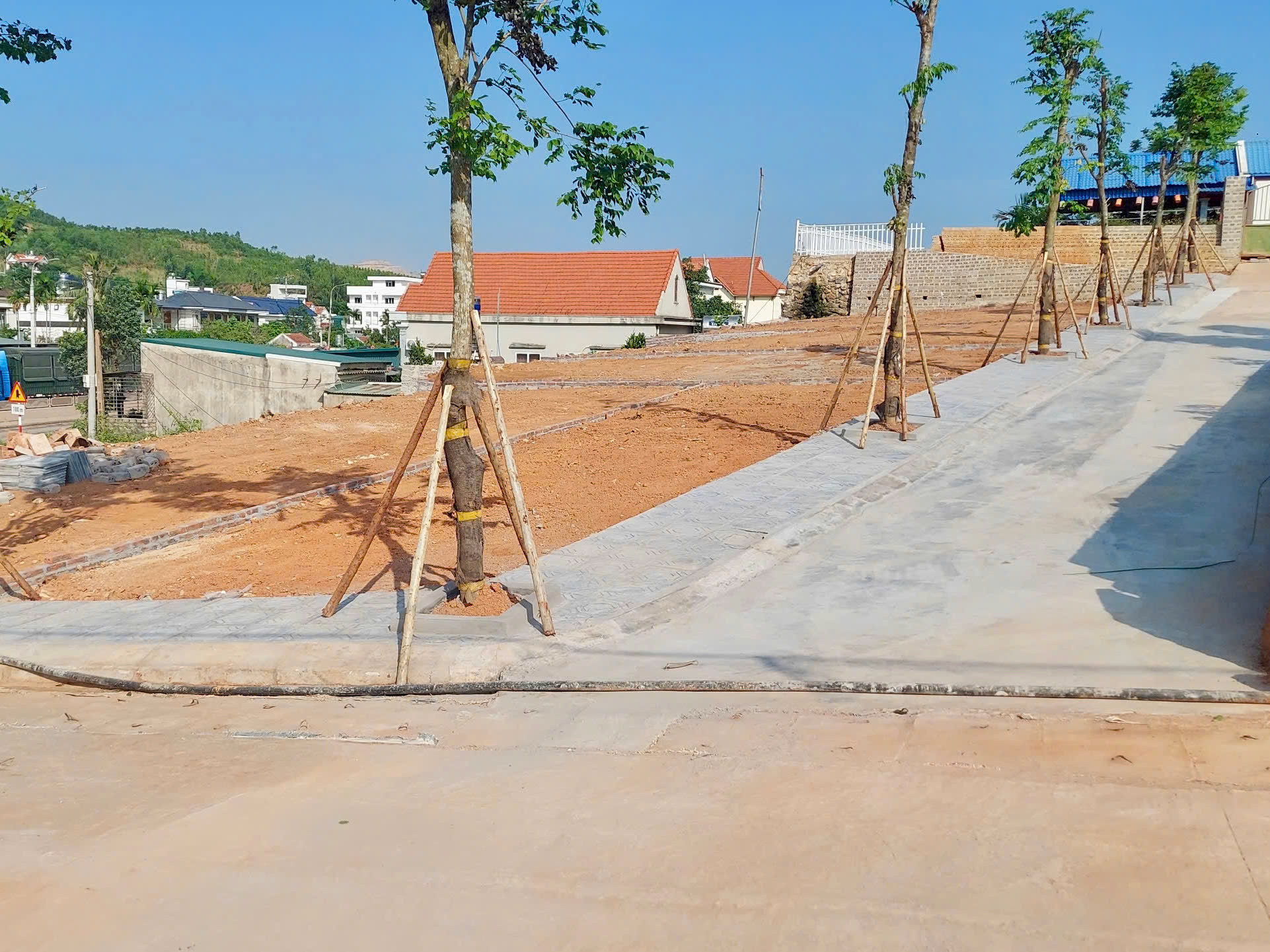 💎 PHÁP LÝ KIM CƯƠNG – GIÁ CHỈ BẰNG 1/3: ĐẤT FULL THỔ CƯ MẶT TIỀN QL18 KỀ CẬN VIN HẠ LONG XANH