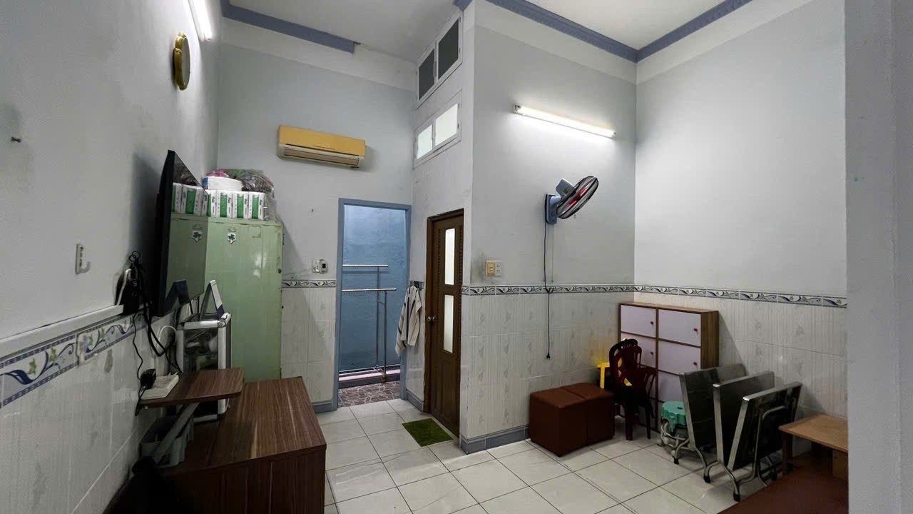 Bán nhà 73m2 nở hậu, nhà hẻm 4m, 2 tầng kiên cố , giá chỉ 6 tỷ 5 ngay chợ tân hương
