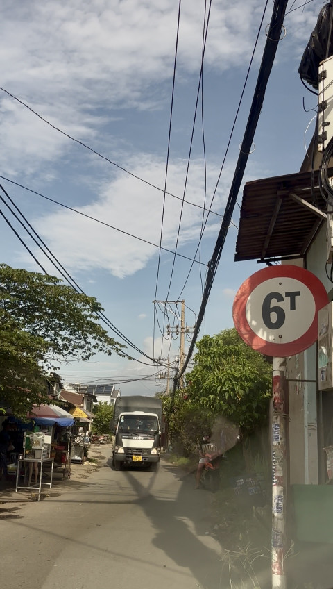 bán nhà sổ hồng thổ cư đủ mặt tiền đường 1C chợ 1A bình chánh