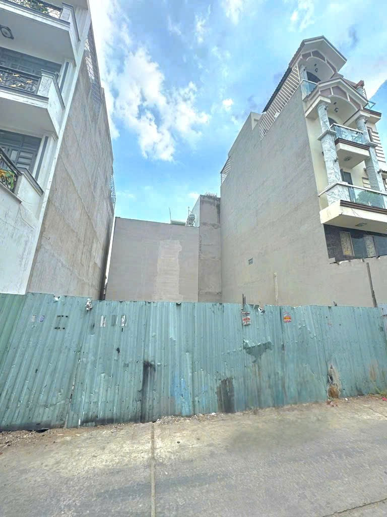 BÁN ĐẤT ĐẸP SÁT TÂN KỲ TÂ.N QUÝ - HẺM XE HƠI - ( 5.2X15M )