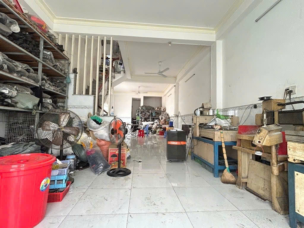 Bán nhà 100m² full thổ cư ngang 5.5m giá 8.5 tỷ tại Đường số 2 Phường Bình Hưng Hoà