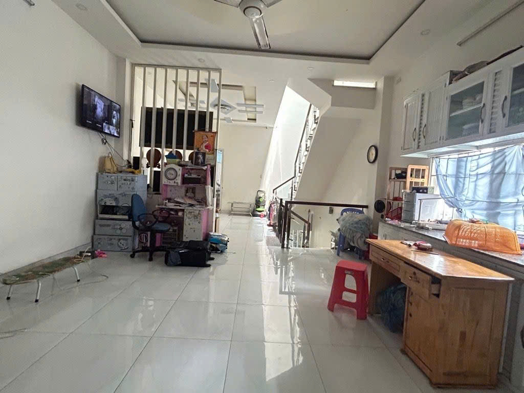 Bán nhà 100m² full thổ cư ngang 5.5m giá 8.5 tỷ tại Đường số 2 Phường Bình Hưng Hoà