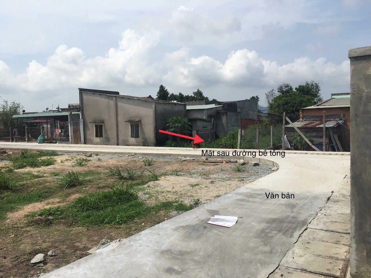 Đất hai mặt tiền đường nhựa có 150 m thổ cư