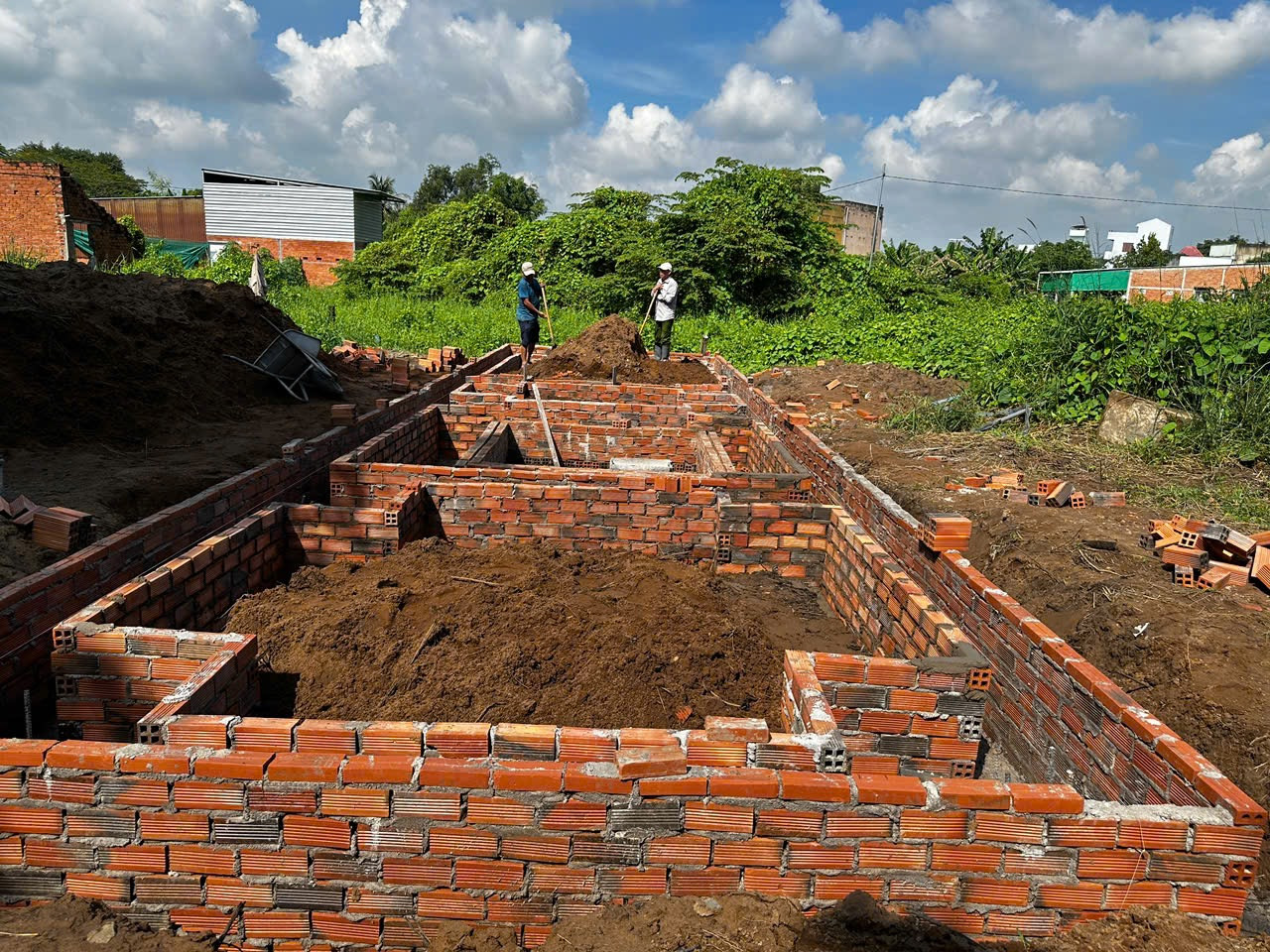 BÁN LÔ ĐẤT NỀN KDC LUNAVIA – LONG HOÀ, CẦN ĐƯỚC, LONG AN
Diện tích: 4 x 18m
Giá chỉ: 1 tỷ 350 triệu