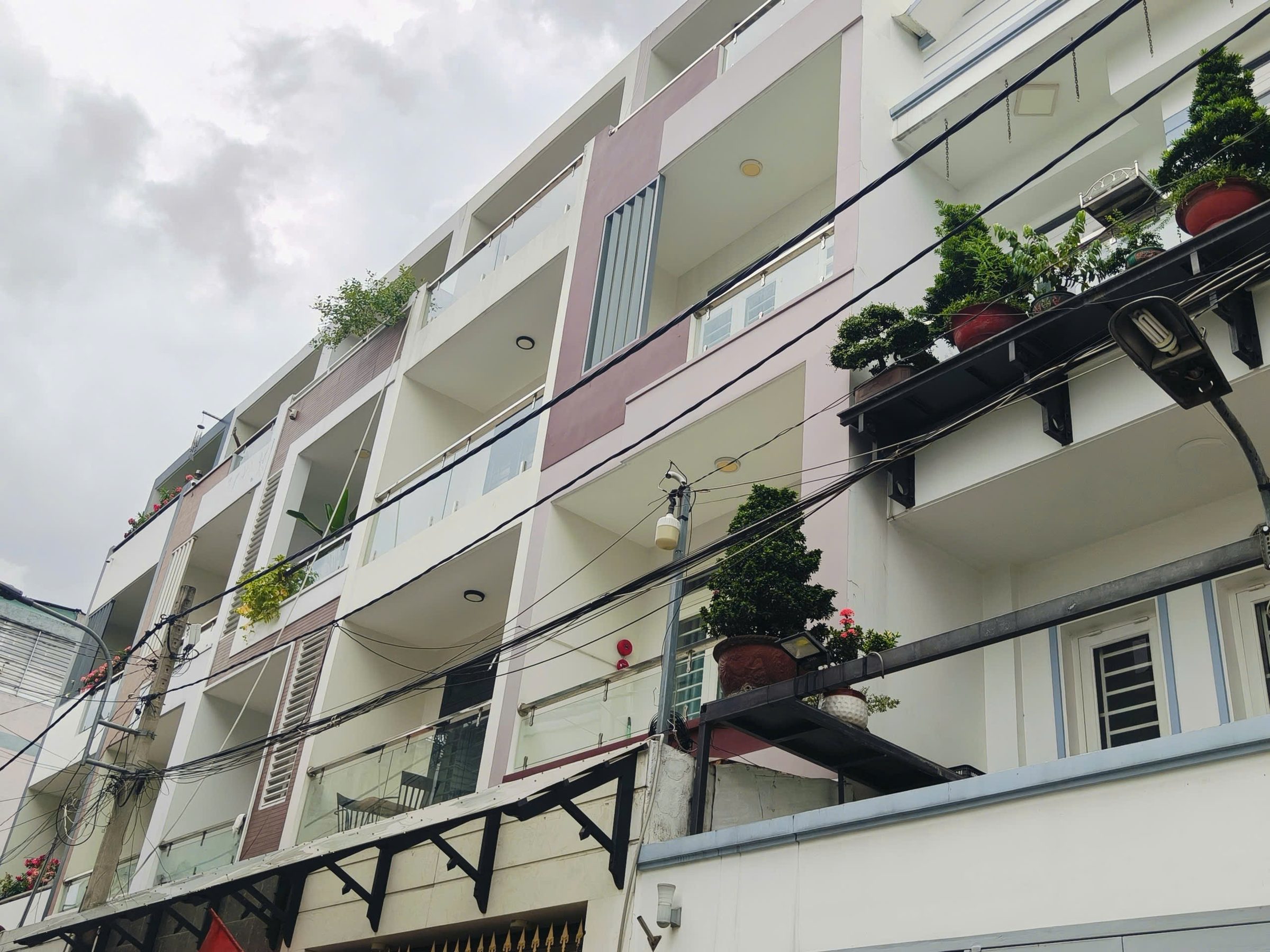 NHÀ 4T MỚI ĐẸP LINH ĐÔNG THỦ ĐỨC, GẦN PHẠM VĂN ĐỒNG - GIÁ 7.25 TỶ