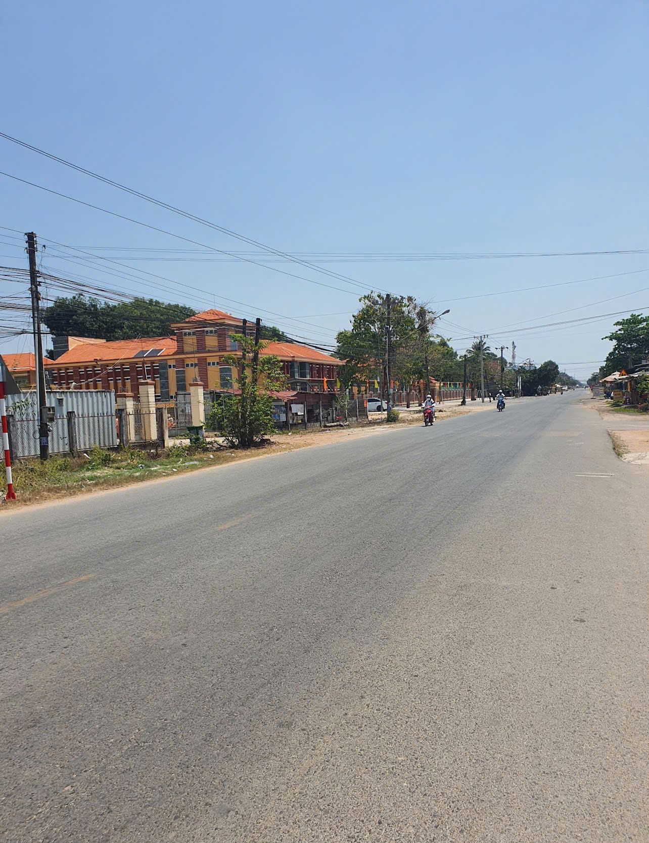 đất nền mặt tiền đường lớn thị xã chơn thành gần kcn chơn thành 1,2 và becamex