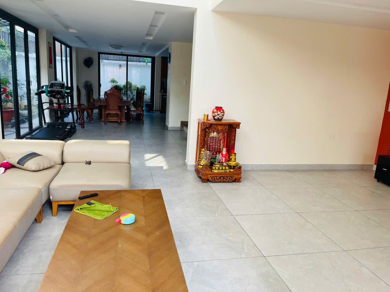 Biệt Thự 4 Tầng ST sang trọng hiện đại đường Phạm Văn Đồng vào 200m Khu Bên Sông