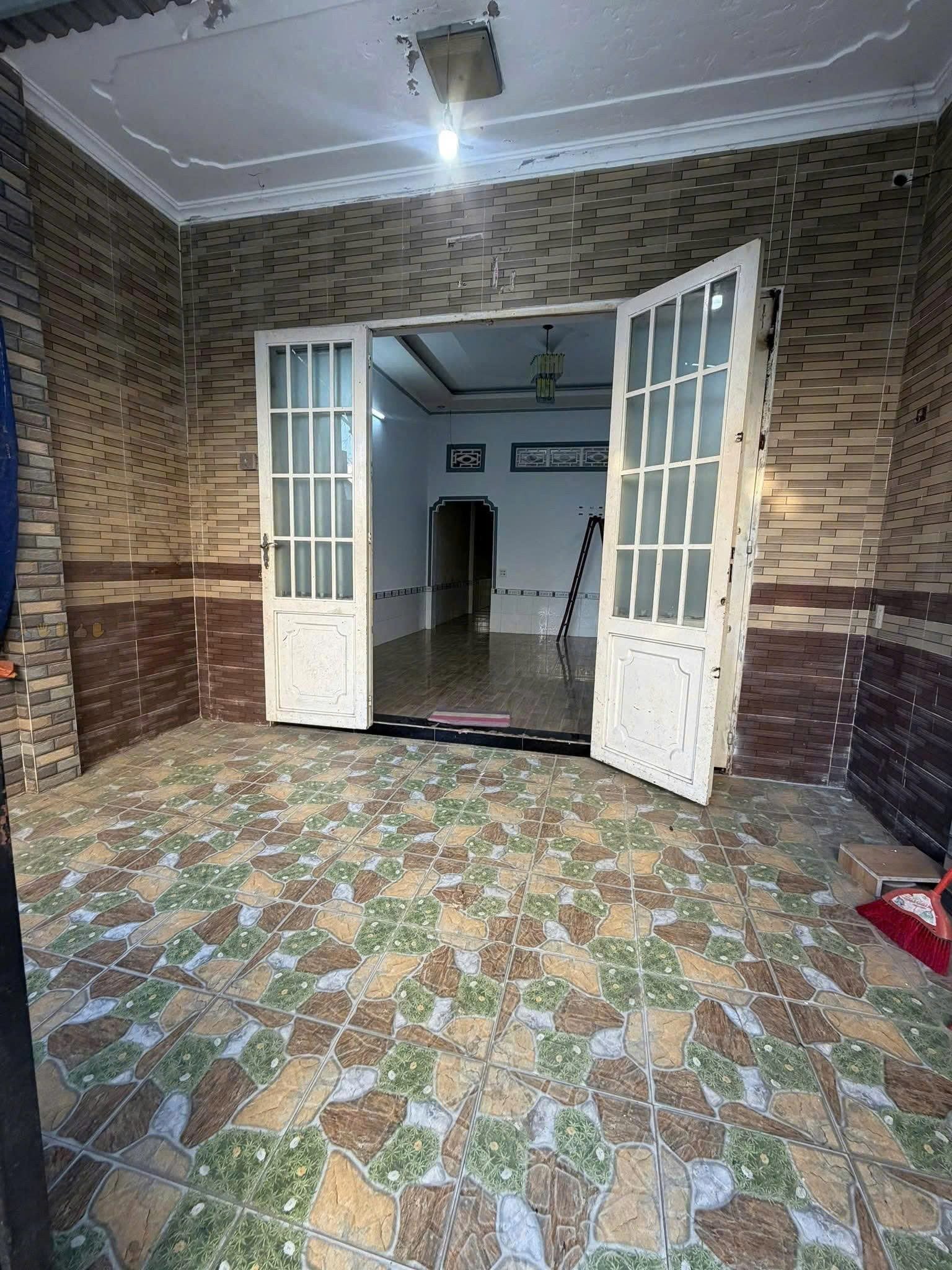 Đi Định Cư nước Ngoài Chủ Cần bán nhanh Căn nhà Tân Thông Hội củ CHi 142m2 ,Sổ hồng riêng