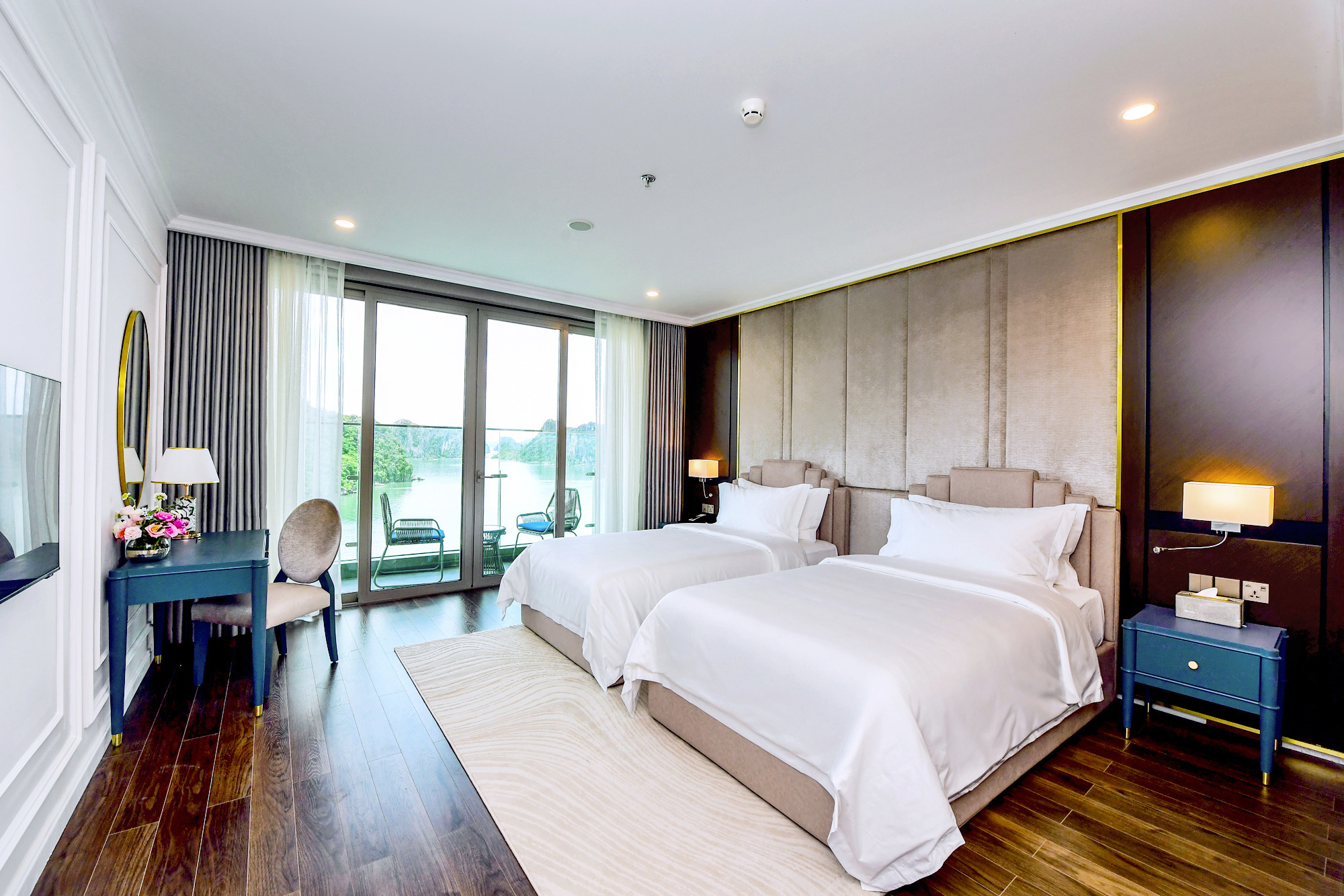 🌊 View Trực Diện Vịnh Bái Tử Long – Căn Hộ Nghỉ Dưỡng Crystal Harbour Vân Đồn