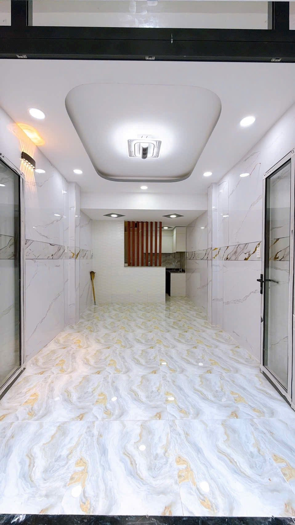 BÁN NHÀ 4 TẦNG 3 PHÒNG NGỦ MẶT TIỀN ĐƯỜNG SỐ QUẬN 4