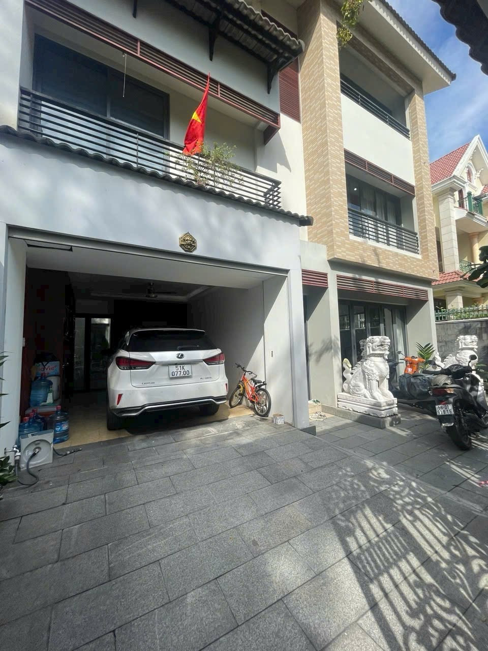 Bán Biệt Thự Sân Vườn Mặt Tiền Đường Số 61 Tân Phong Q7 – VIEW Sông – Sát Công Viên