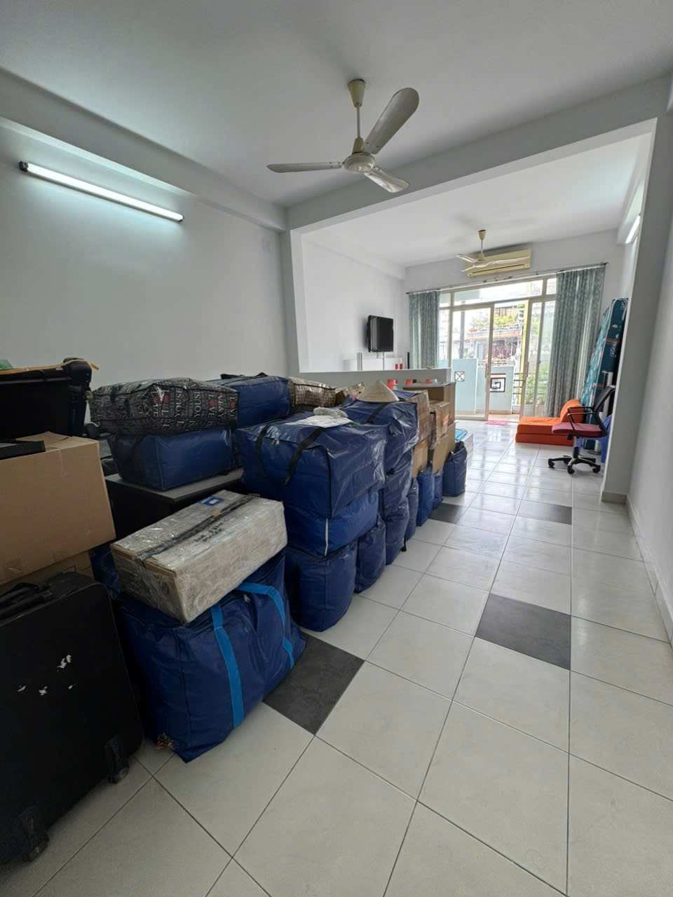BÁN NHÀ 5 TẦNG MẶT TIỀN ĐƯỜNG SỐ 41 QUẬN 4